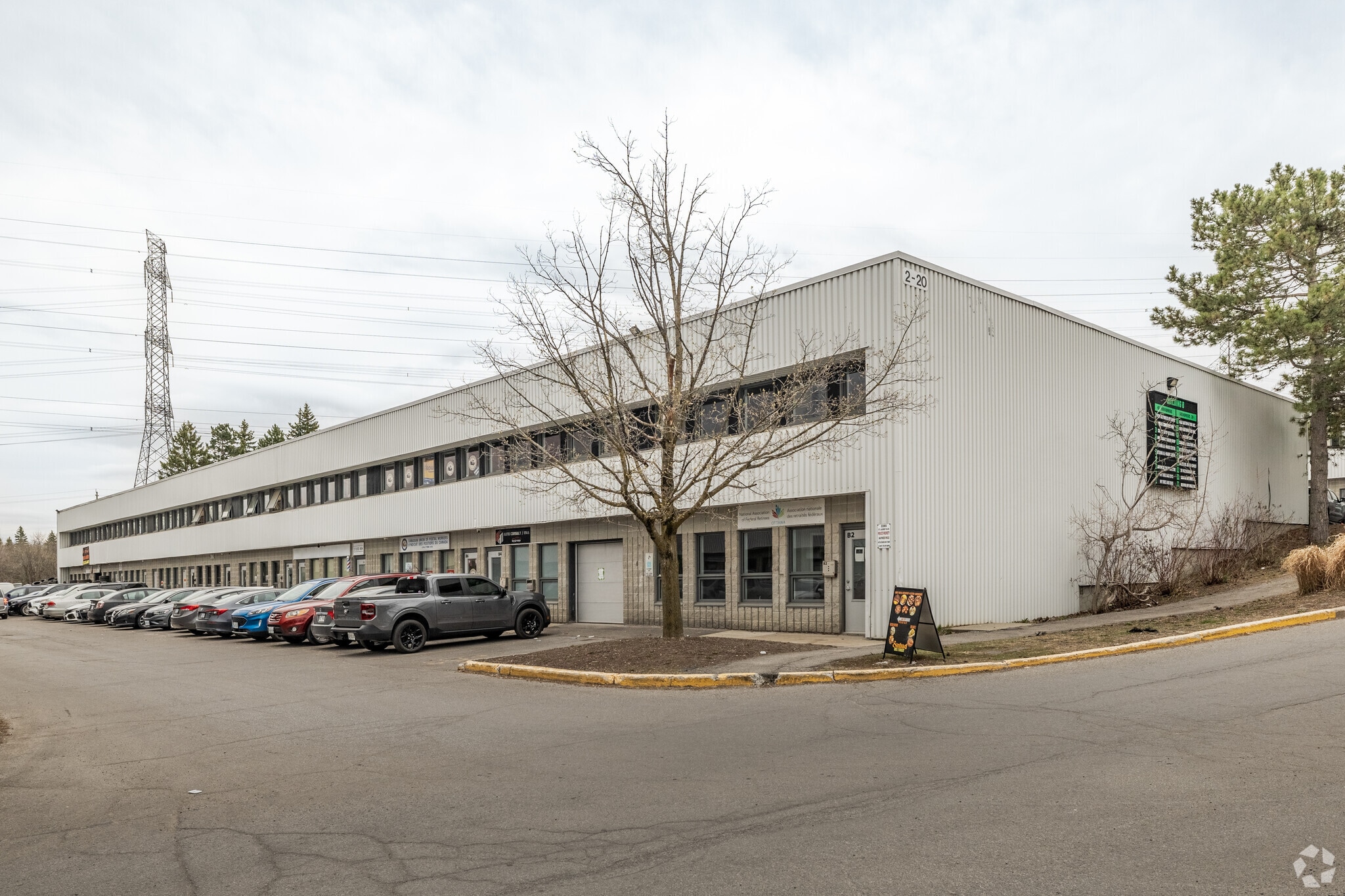 2285 St Laurent Blvd, Ottawa, ON à vendre Photo principale– Image 1 sur 3