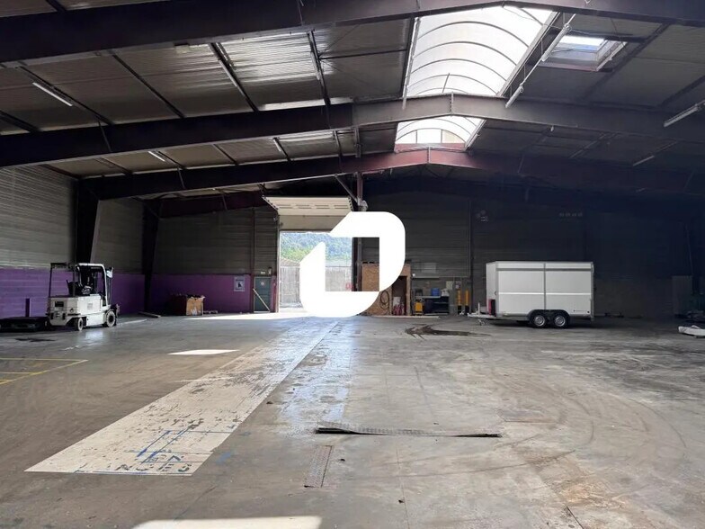 Local d’activités dans Lutzelhouse à louer - Photo intérieure – Image 2 sur 9