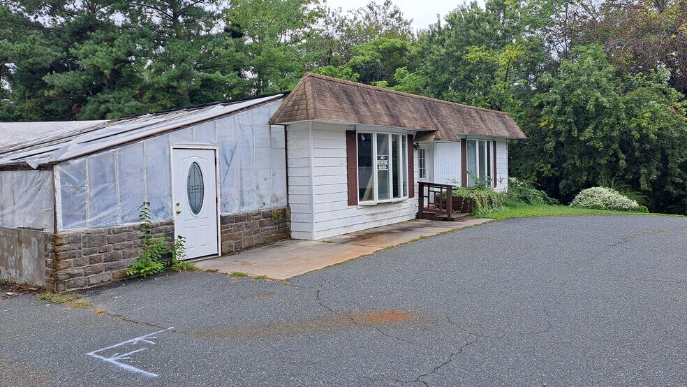 4401 E Joppa Rd, Perry Hall, MD à vendre - Photo principale – Image 1 sur 18