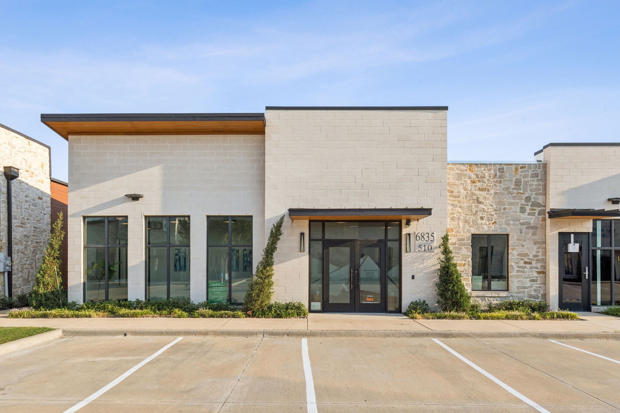 6835 Communications Pky, Plano, TX à vendre Photo de l’immeuble– Image 1 sur 19