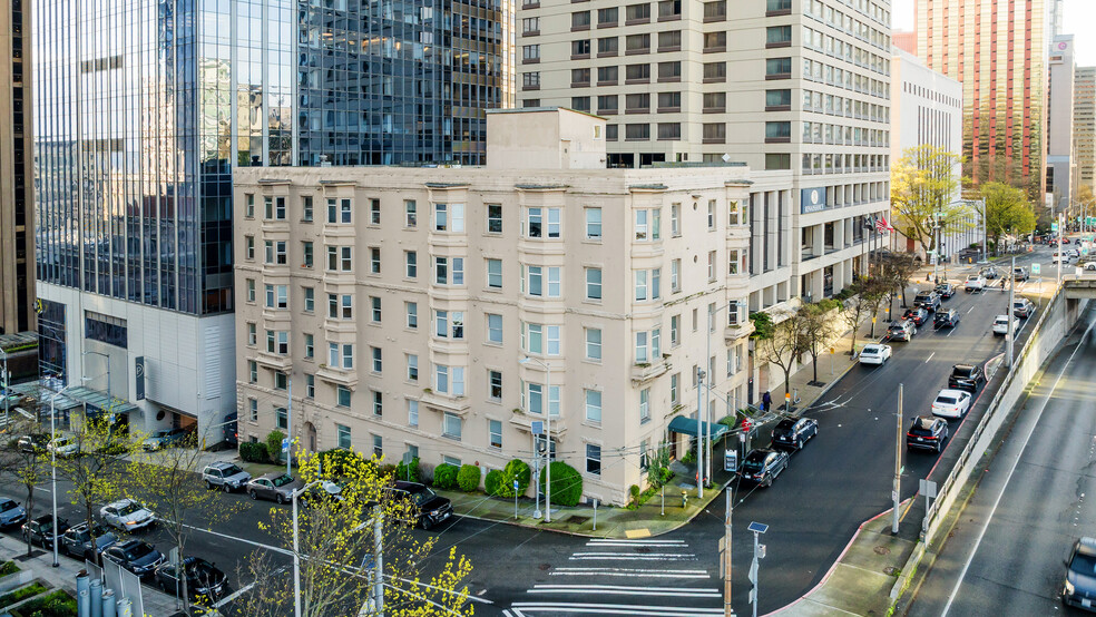 901 6th Ave, Seattle, WA à vendre - Photo de l’immeuble – Image 1 sur 13