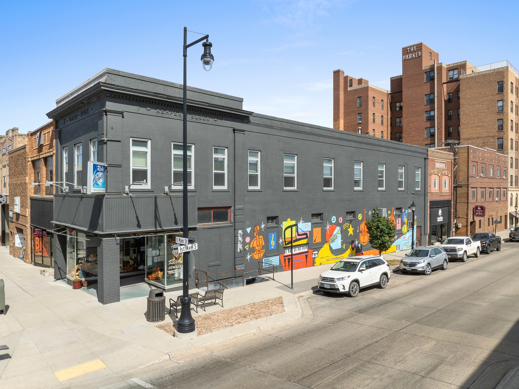 23 Main St S, Minot, ND à louer Aérien– Image 1 sur 23