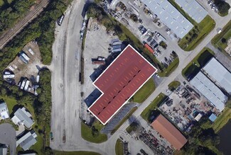 Plus de détails pour 5445 Williamsburg Dr, Punta Gorda, FL - Industriel/Logistique à louer