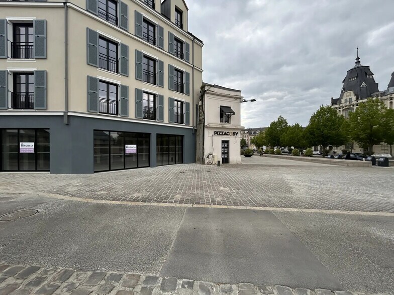 Local commercial dans Chartres à louer - Photo de l’immeuble – Image 2 sur 6