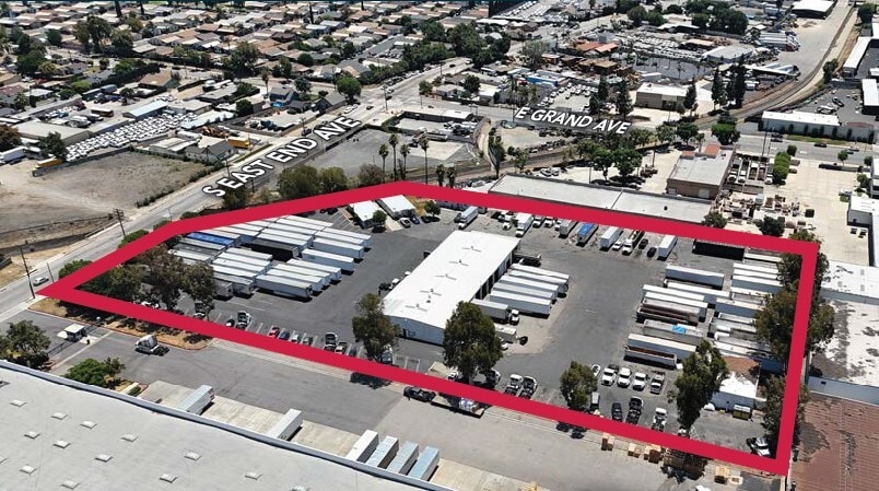 1101 S East End Ave, Pomona, CA à louer - Photo de l’immeuble – Image 3 sur 6