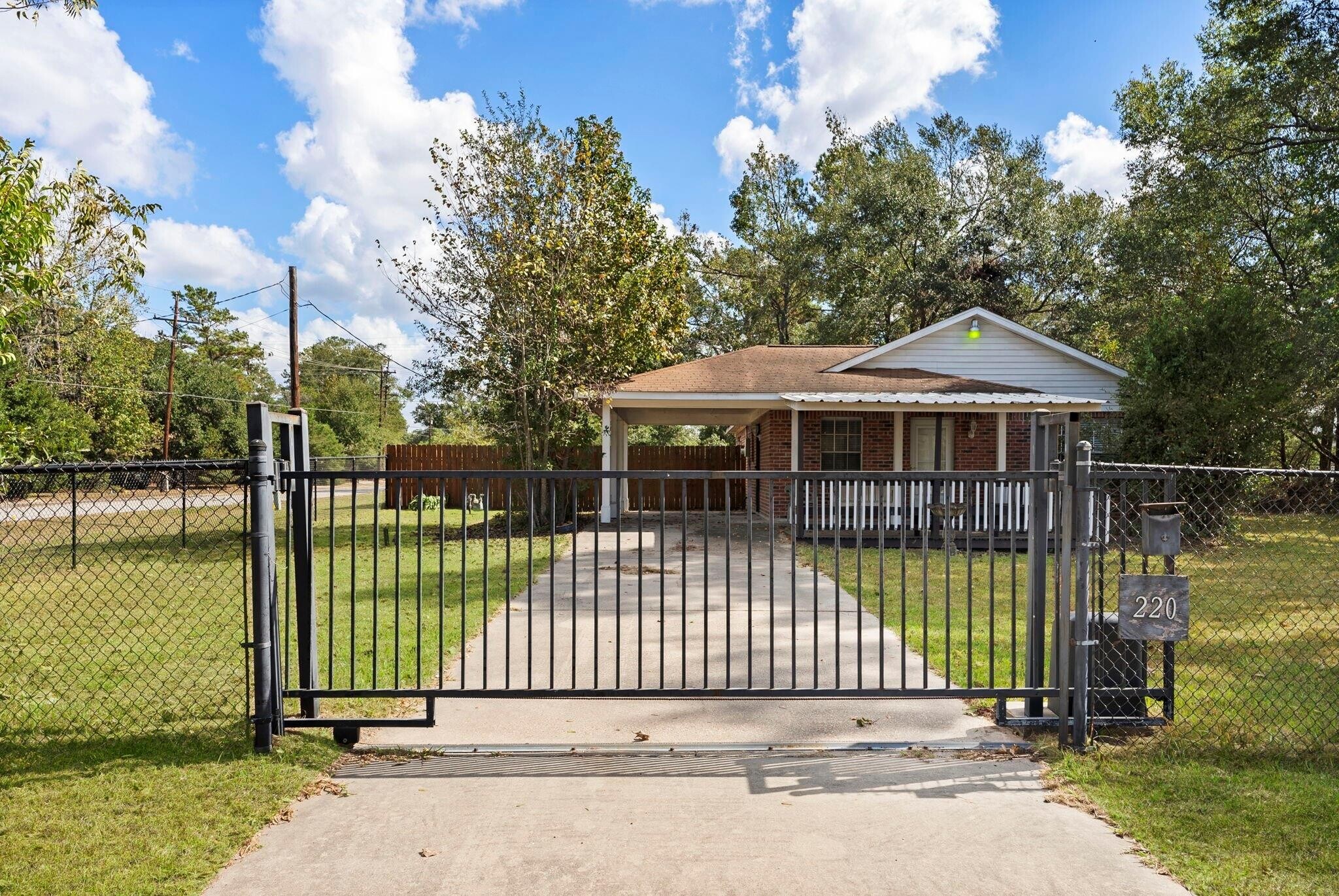 220 N William Barnett Ave, Cleveland, TX à vendre Photo de l’immeuble– Image 1 sur 17
