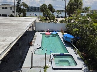 Plus de détails pour 580 Bay Esplanade, Clearwater, FL - Logement à vendre