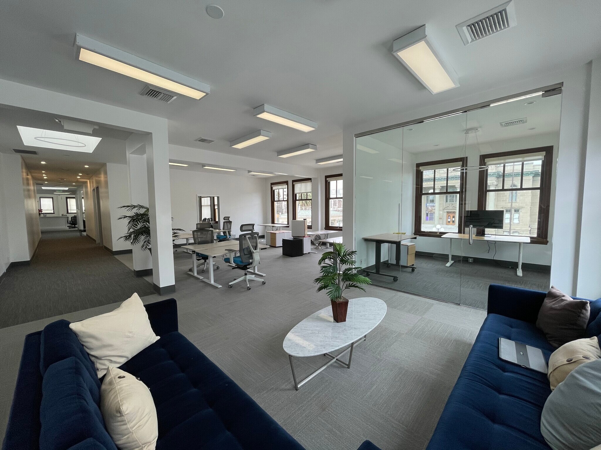 2209-2223 Broadway St, Redwood City, CA à louer Photo principale– Image 1 sur 10