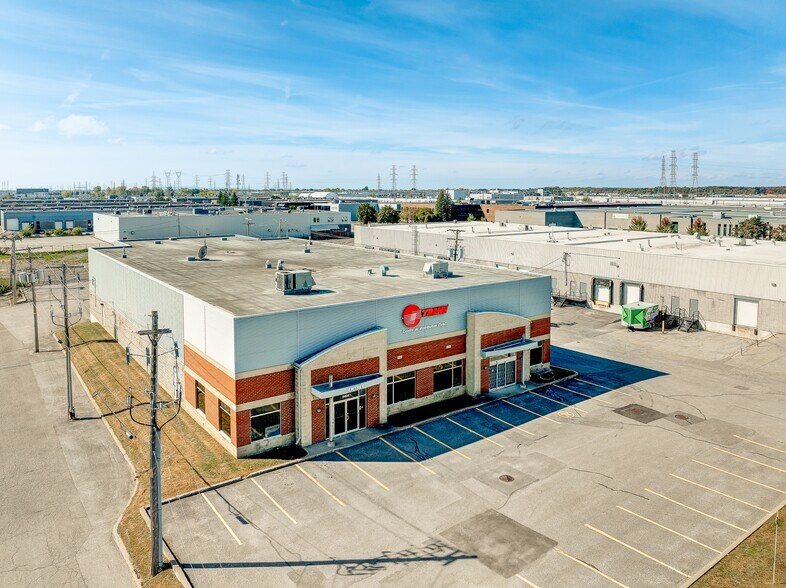 3428 Av Francis-Hughes, Laval, QC à louer - Photo de l’immeuble – Image 2 sur 12