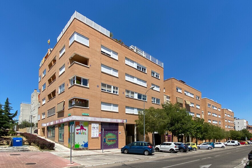 Calle Francisco Largo Caballero, 58, Alcobendas, Madrid à vendre - Photo de l’immeuble – Image 2 sur 2
