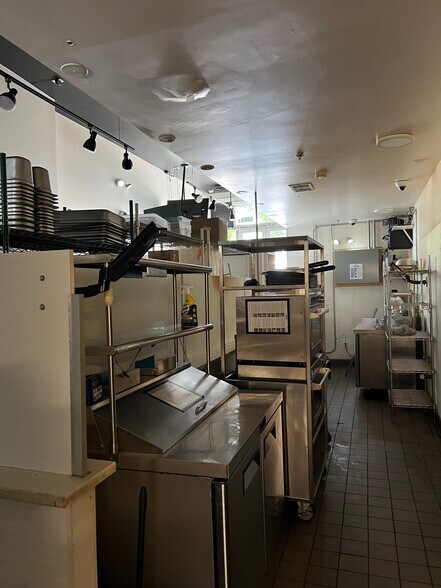 1812 University Ave, Berkeley, CA à louer - Photo de l’immeuble – Image 3 sur 8