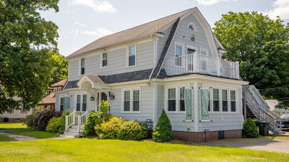 634 Putnam Pike, Greenville, RI à vendre - Photo de l’immeuble – Image 2 sur 26