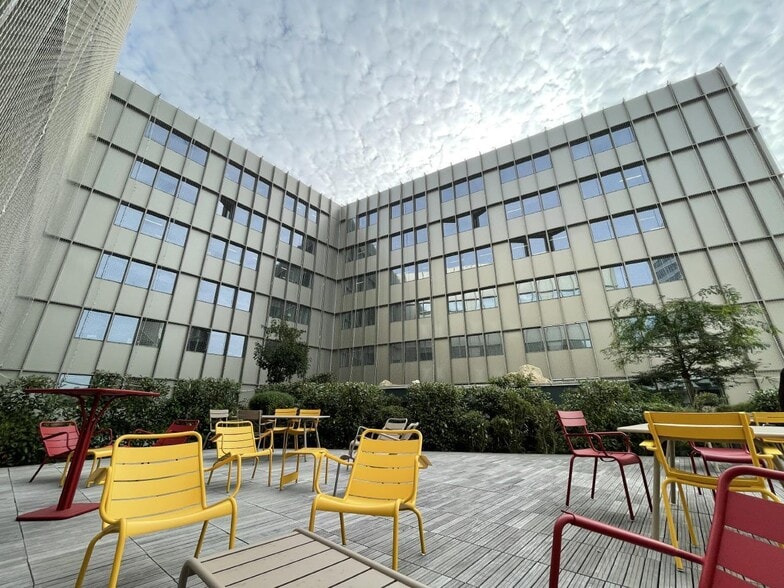 Bureau dans Cergy à louer - Photo de l’immeuble – Image 1 sur 10