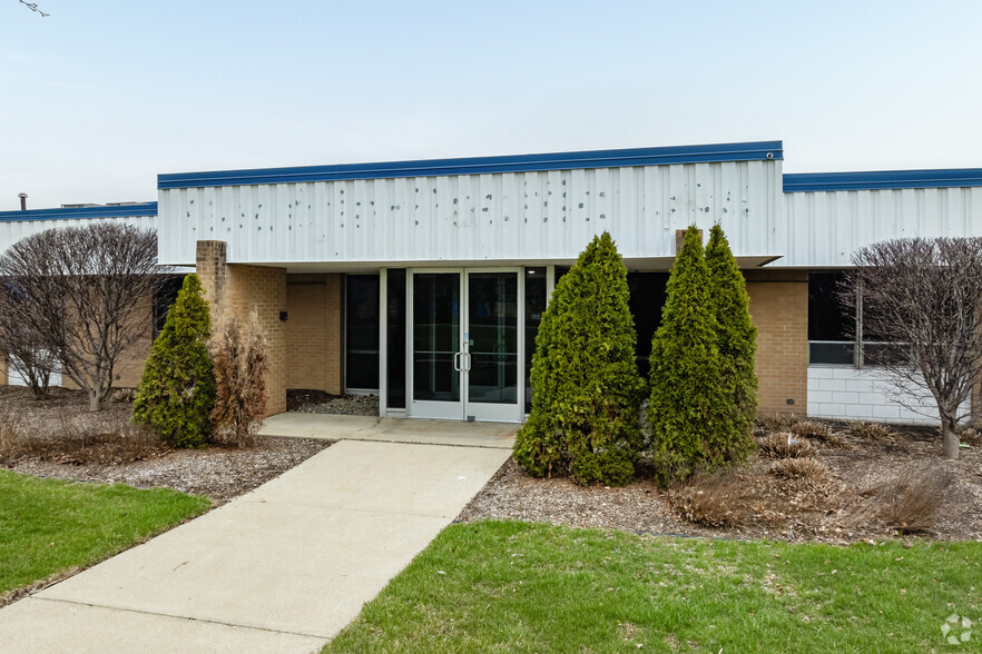 951 County St, Milan, MI à louer - Photo de l’immeuble – Image 2 sur 6