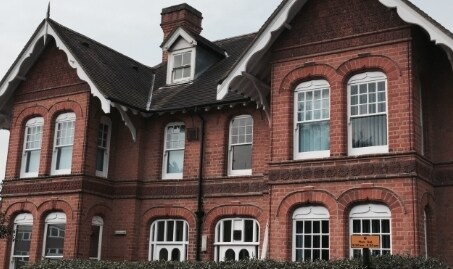 8-10 High Beech Rd, Loughton à louer Photo principale– Image 1 sur 2