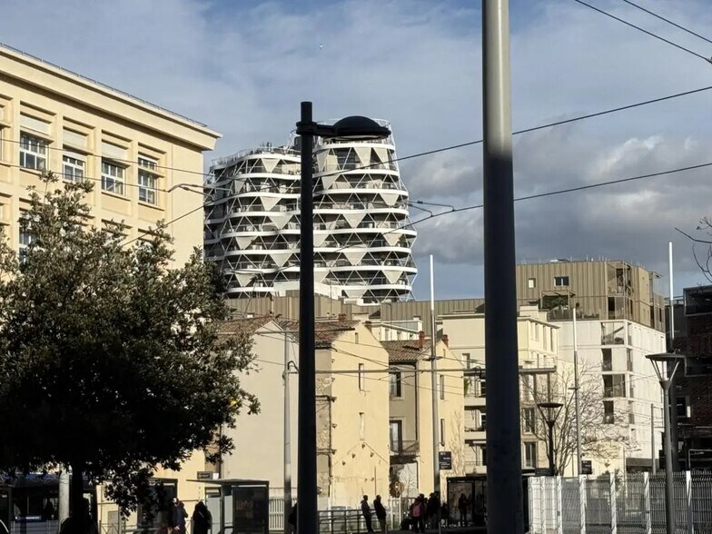 Local commercial dans Montpellier à vendre - Photo de l’immeuble – Image 1 sur 12