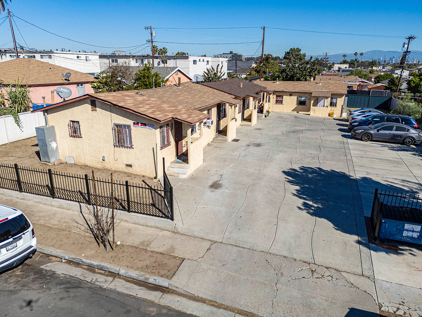 239 W 113th St, Los Angeles, CA à vendre Photo principale– Image 1 sur 9