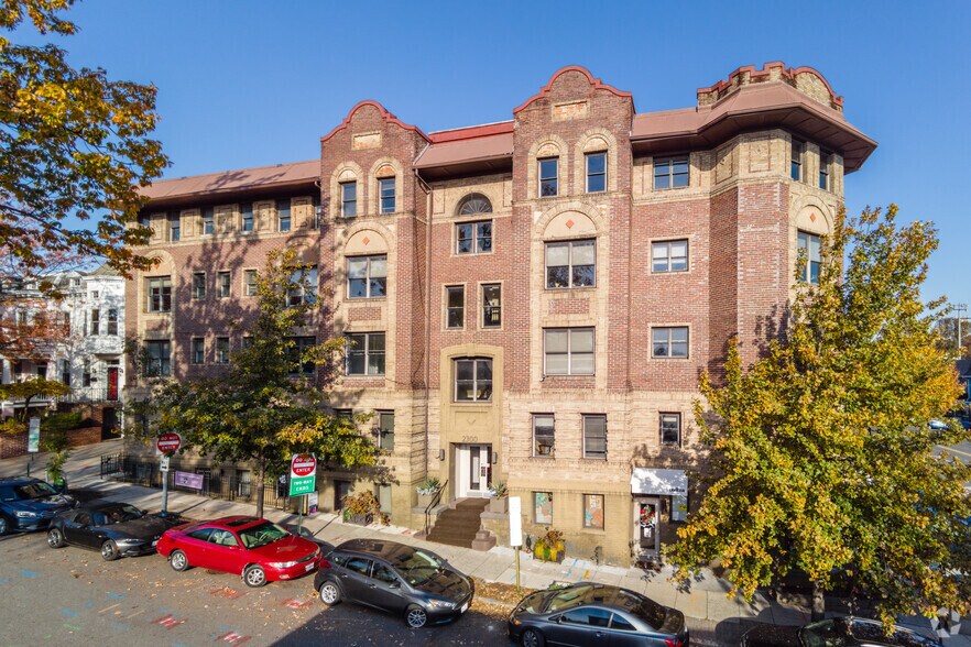 2300 Wisconsin Ave NW, Washington, DC à louer - Photo de l’immeuble – Image 2 sur 16