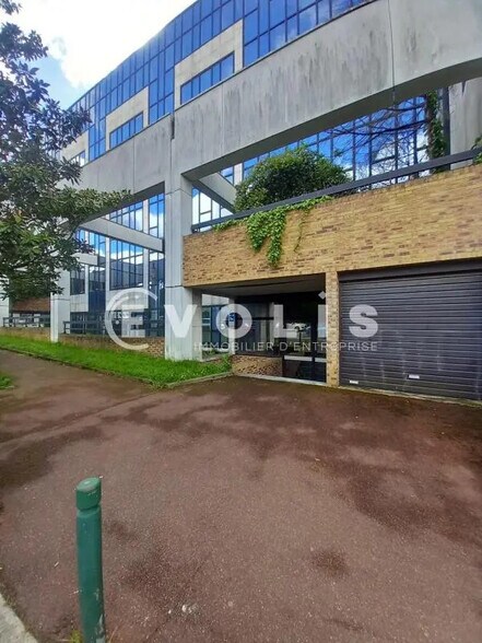 Bureau dans Malakoff à louer - Photo de l’immeuble – Image 1 sur 15