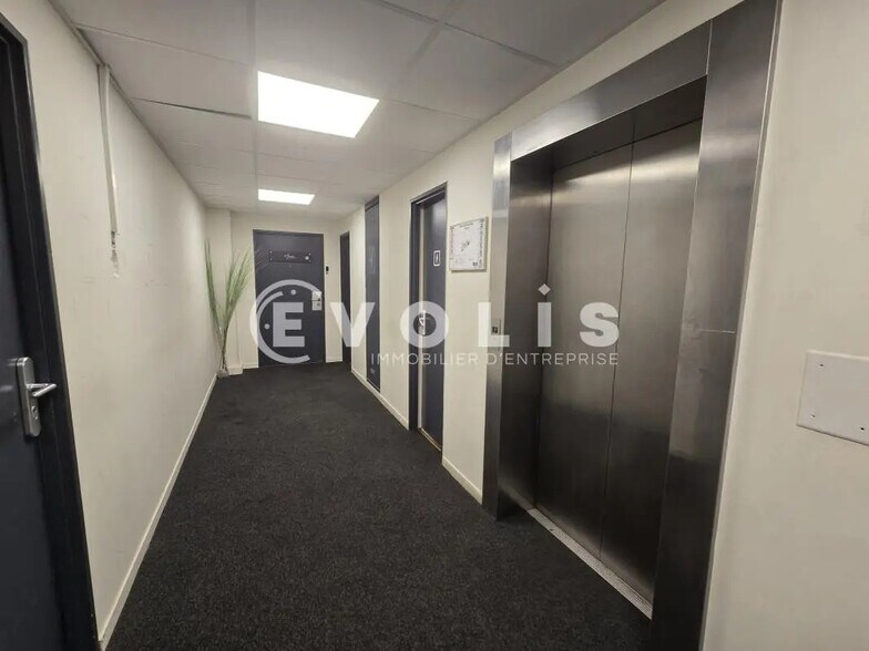 Bureau dans Palaiseau à louer - Photo intérieure – Image 3 sur 6