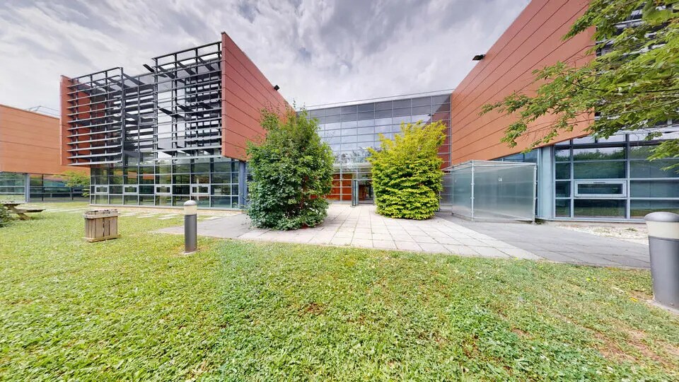 Bureau dans Saint-Priest à louer - Photo de l’immeuble – Image 1 sur 11