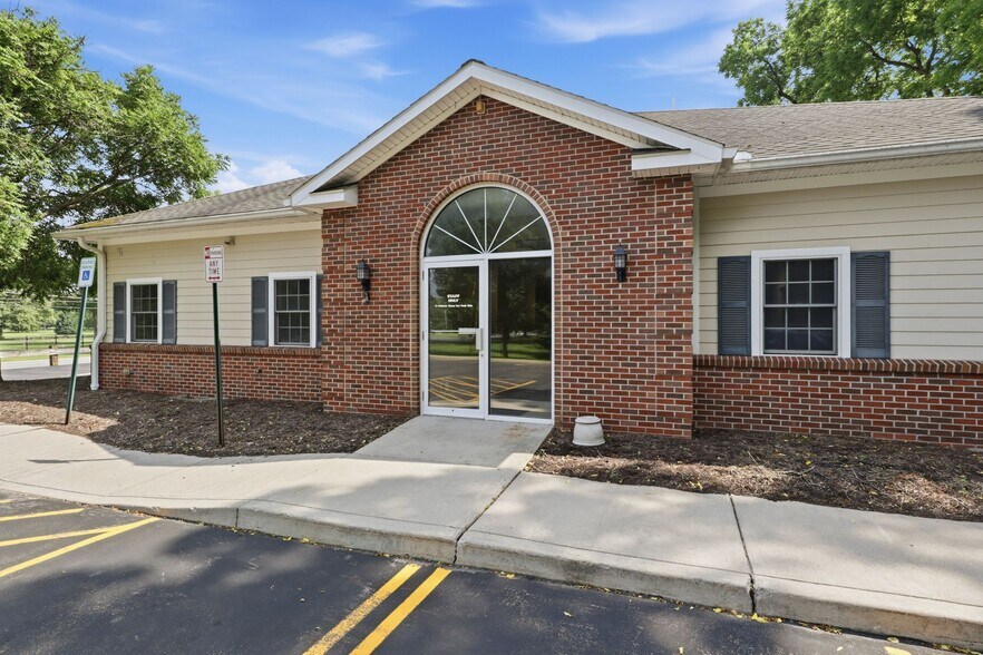 271 Marsh Rd, Pittsford, NY à louer - Photo de l’immeuble – Image 3 sur 6