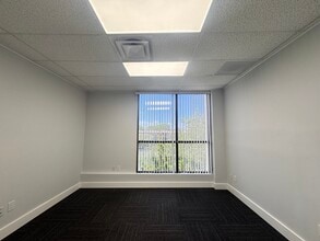 23123 State Road 7, Boca Raton, FL à louer Photo intérieure– Image 1 sur 9