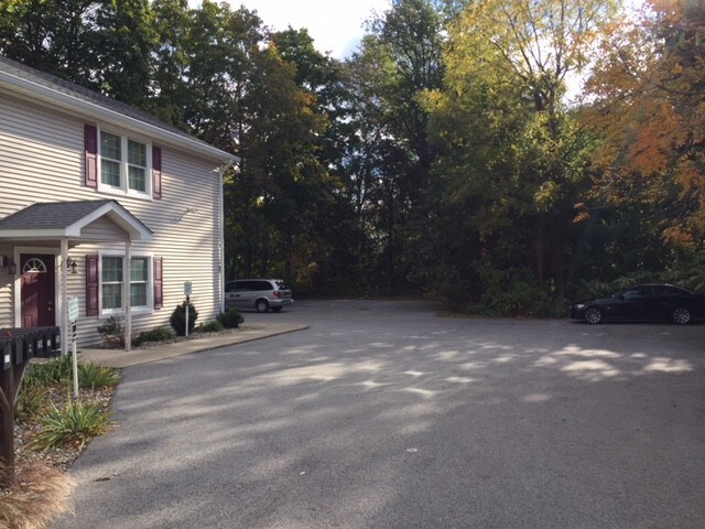 1076 Main St, Fishkill, NY à louer - Photo de l’immeuble – Image 3 sur 5