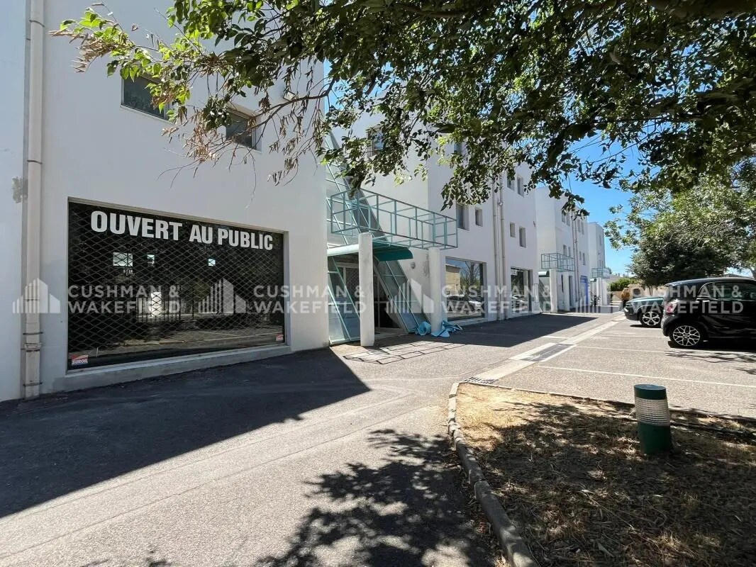 Local d’activités dans Aubagne à louer Photo de l’immeuble– Image 1 sur 10