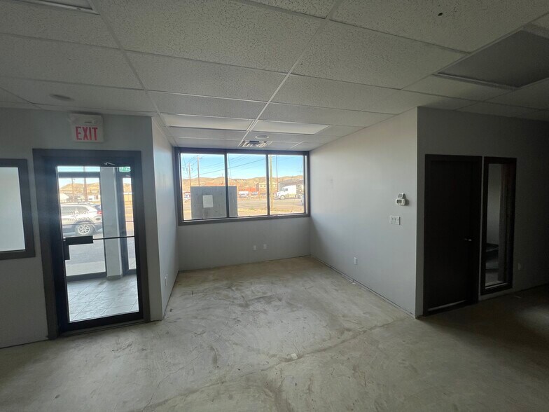 105 S Railway Av, Drumheller, AB à louer - Photo intérieure – Image 3 sur 13