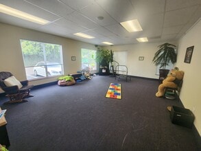 12214 SE Mill Plain Blvd, Vancouver, WA à louer Photo intérieure– Image 2 sur 9