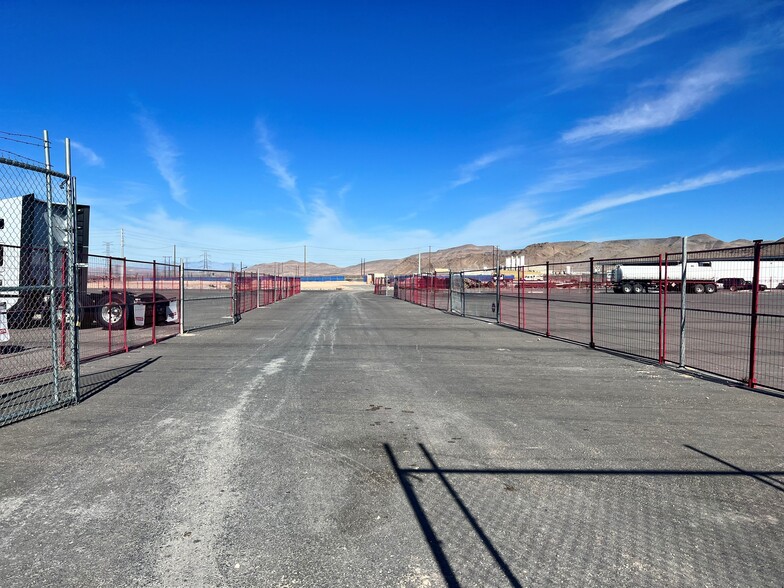 13460 Apex Harbor Ln, Las Vegas, NV à louer - Photo principale – Image 2 sur 6