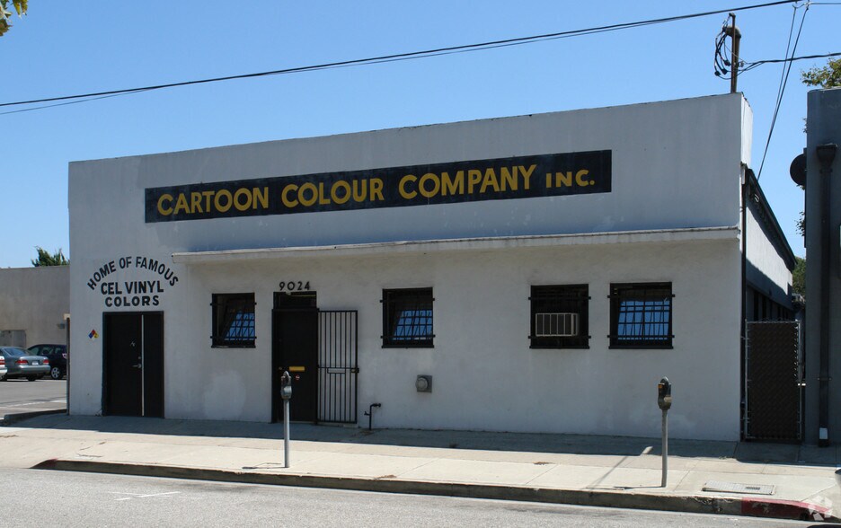 9024 Lindblade St, Culver City, CA à louer - Photo de l’immeuble – Image 2 sur 2