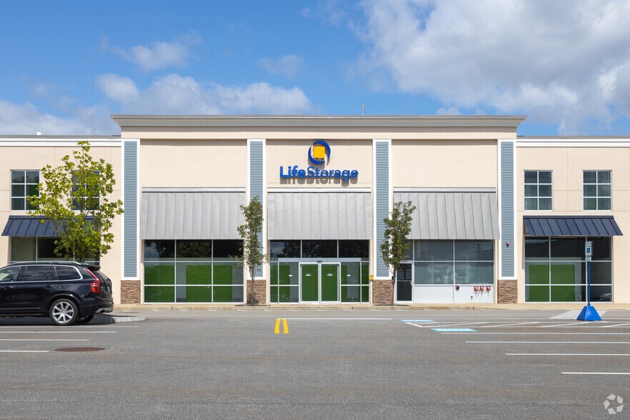 655 S Willow St, Manchester, NH à louer - Photo de l’immeuble – Image 3 sur 16
