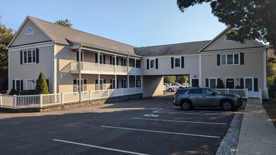 123 Elm St, Old Saybrook, CT à louer Photo de l’immeuble– Image 2 sur 13