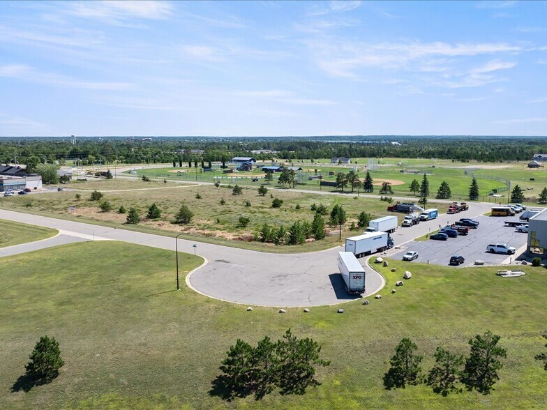 2301 Johanneson Dr NW, Bemidji, MN à louer - Photo de l’immeuble – Image 3 sur 26