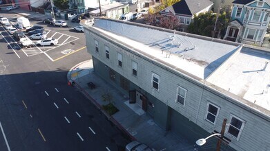 1624 Peralta St, Oakland, CA à louer Aérien– Image 2 sur 3