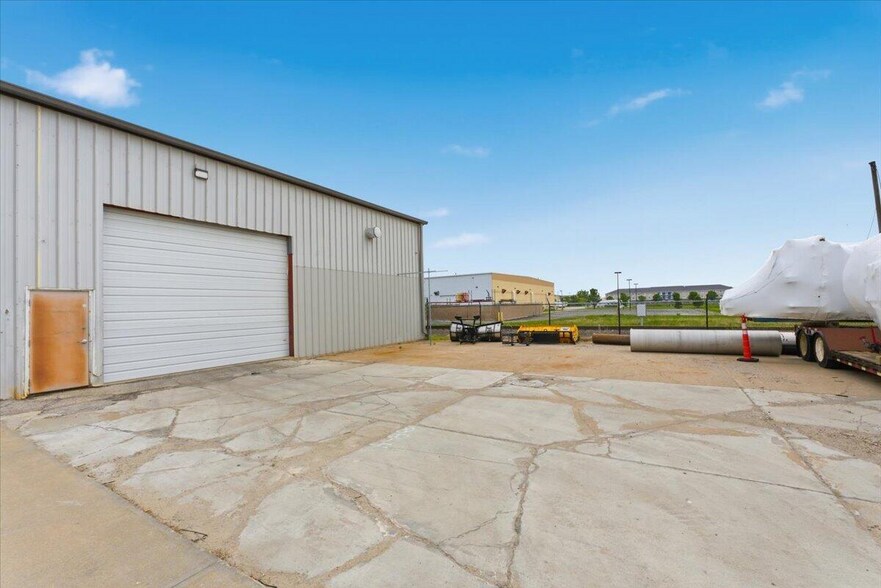3211 Nebraska Ave, Council Bluffs, IA à louer - Photo de l’immeuble – Image 3 sur 10