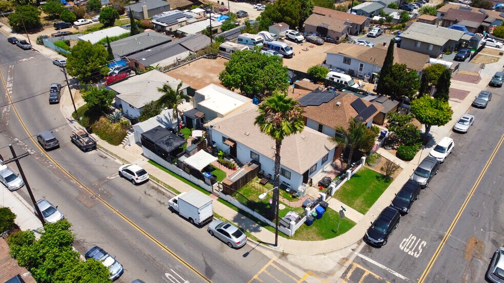 853 S 32nd St, San Diego, CA à vendre - Photo de l’immeuble – Image 2 sur 11