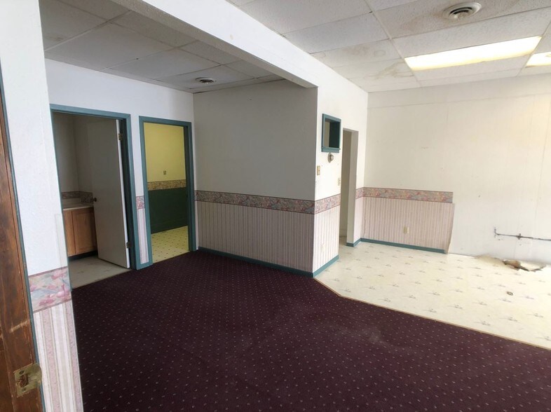 206 Towner Ave, Larimore, ND à vendre - Photo intérieure – Image 3 sur 14