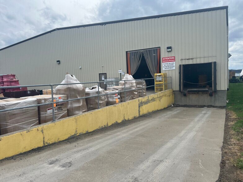 112 Corporate Dr, Morgantown, WV à vendre - Photo de l’immeuble – Image 2 sur 45