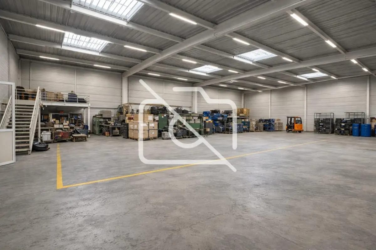 Industriel/Logistique dans Champlan à louer Photo de l’immeuble– Image 1 sur 4