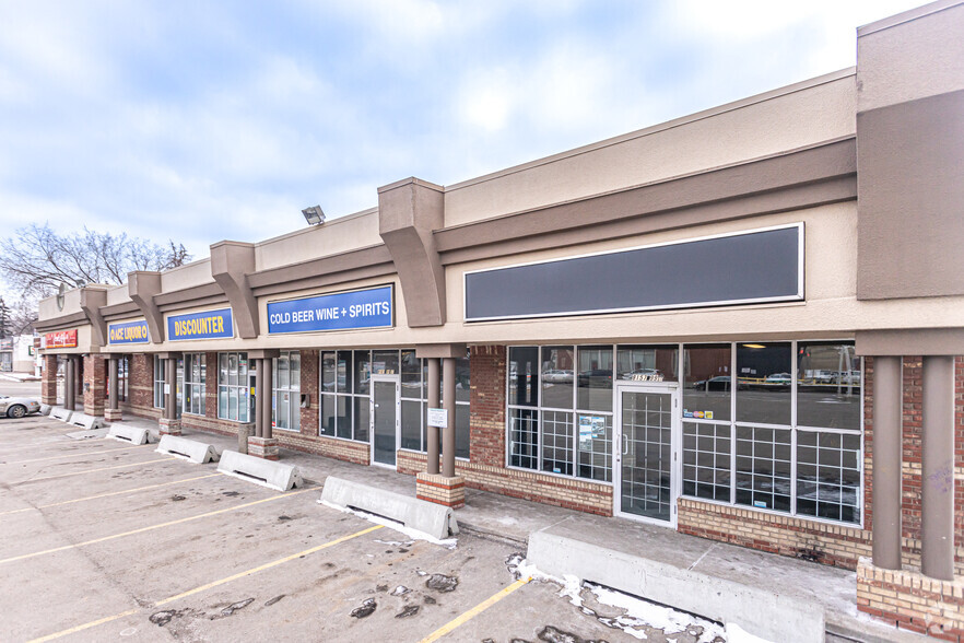 8169 99th St NW, Edmonton, AB à louer - Photo de l’immeuble – Image 1 sur 3