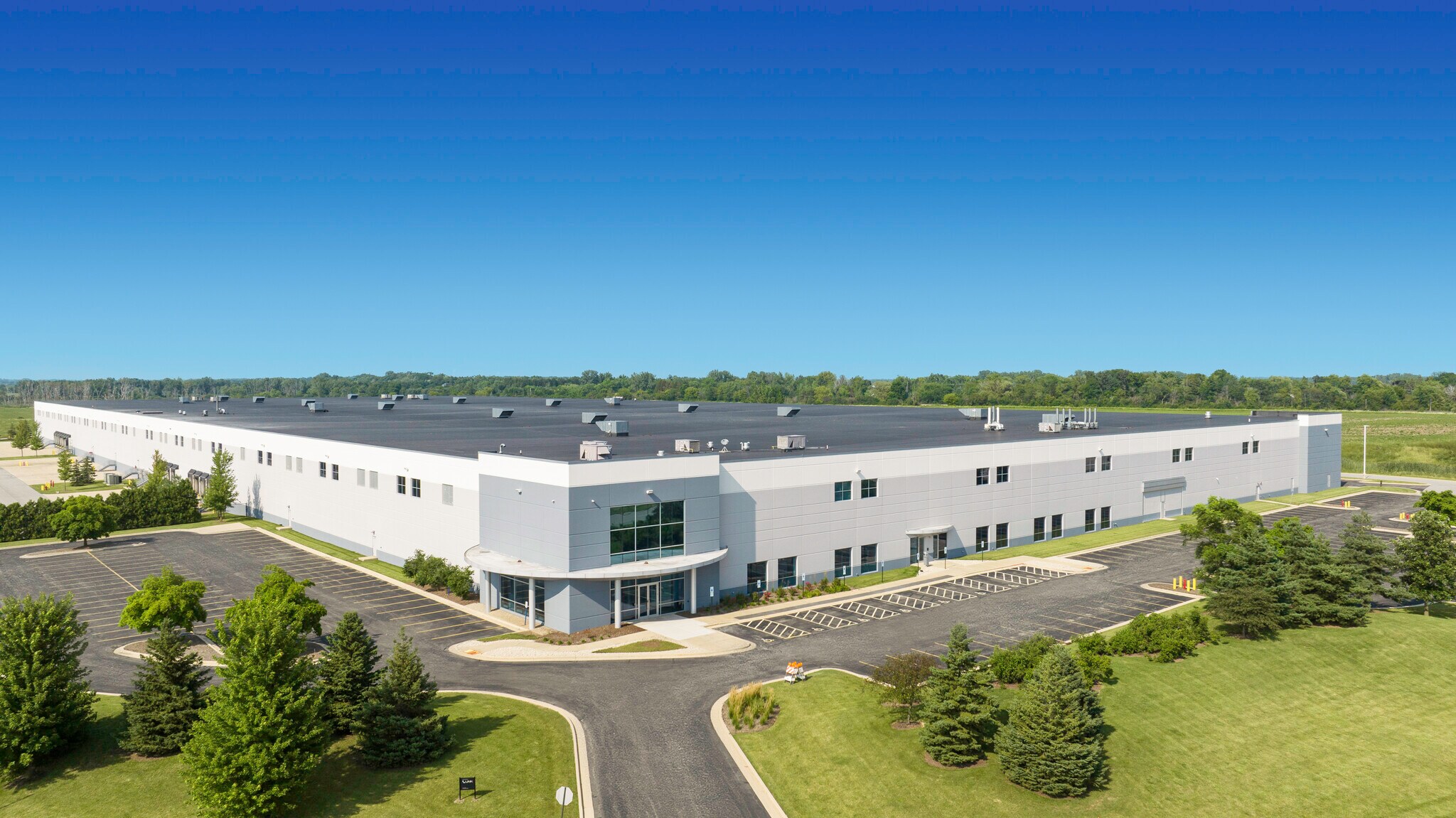 901 Renaissance Blvd, Sturtevant, WI à louer Photo de l’immeuble– Image 1 sur 10