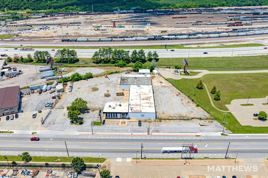 3230 Southwest Blvd, Tulsa, OK à louer - Photo de l’immeuble – Image 2 sur 3
