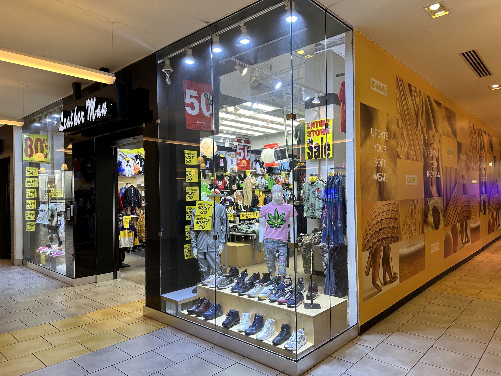 2301-2401 Liberty Heights Ave, Baltimore, MD à louer Photo intérieure– Image 1 sur 13