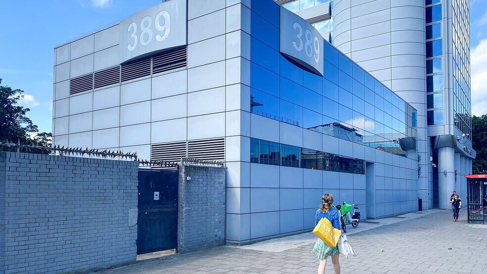 389 Chiswick High Rd, Londres à louer - Photo de l’immeuble – Image 2 sur 4
