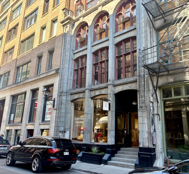 377 Rue Saint-Paul O, Montréal, QC à louer - Photo de l’immeuble – Image 2 sur 7