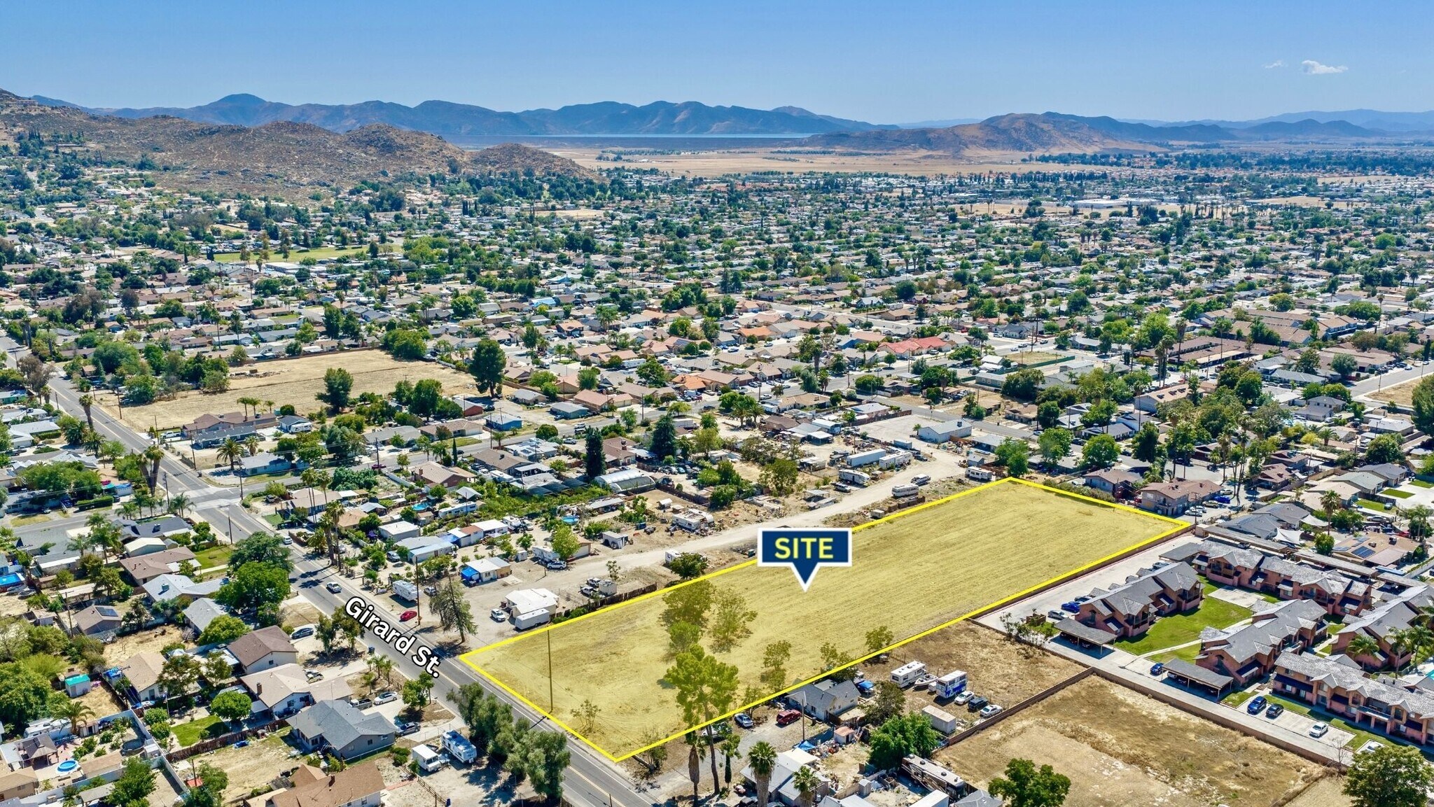 26405 Girard St, Hemet, CA à vendre Photo principale– Image 1 sur 9