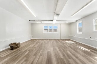 1355 - 1357 60th Street St, Brooklyn, NY à louer Photo intérieure– Image 1 sur 11